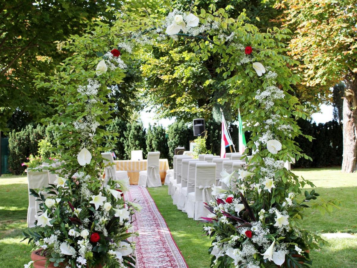 Montaldo Castle & Resort Montaldo Torinese Exterior foto